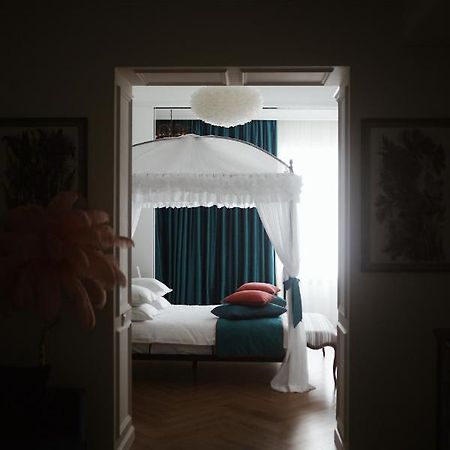Mola Mola Apart Hotel ลวีฟ ภายนอก รูปภาพ