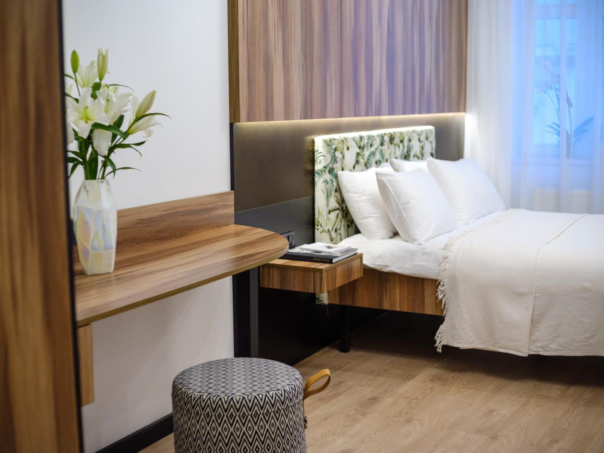 Mola Mola Apart Hotel ลวีฟ ภายนอก รูปภาพ